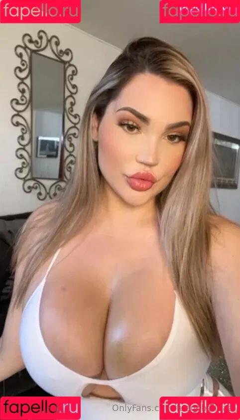abeellaaa / fuegobellaaa Onlyfans Photo Gallery 