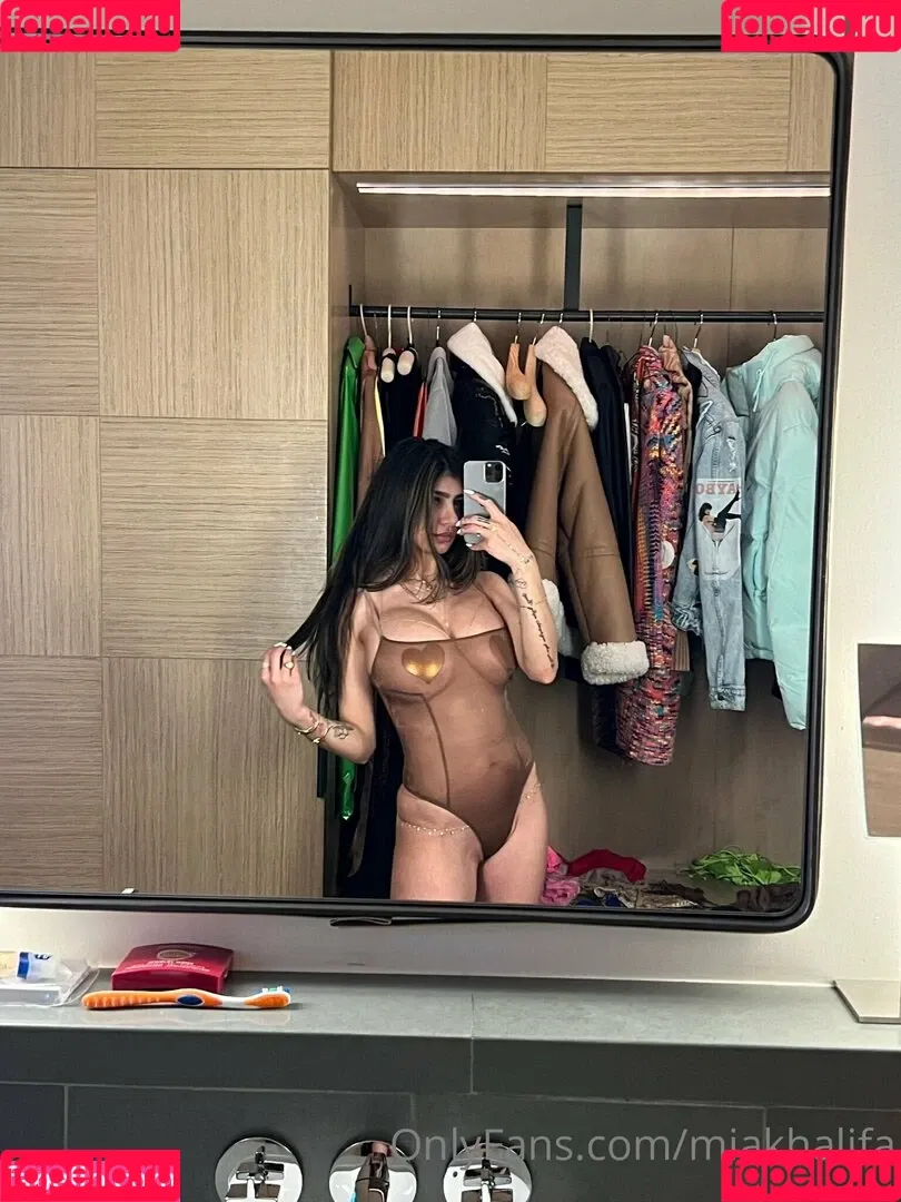 Mia Khalifa / miakhalifa Onlyfans Photo Gallery 