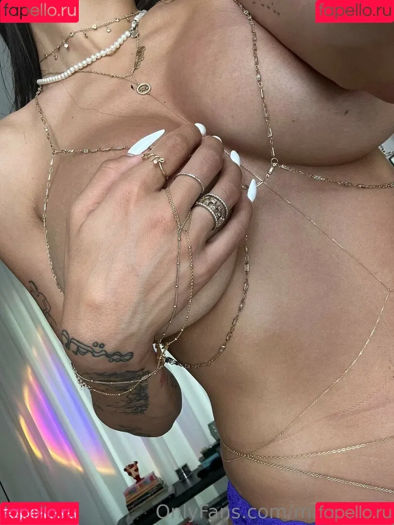 Mia Khalifa / miakhalifa Onlyfans Photo Gallery 