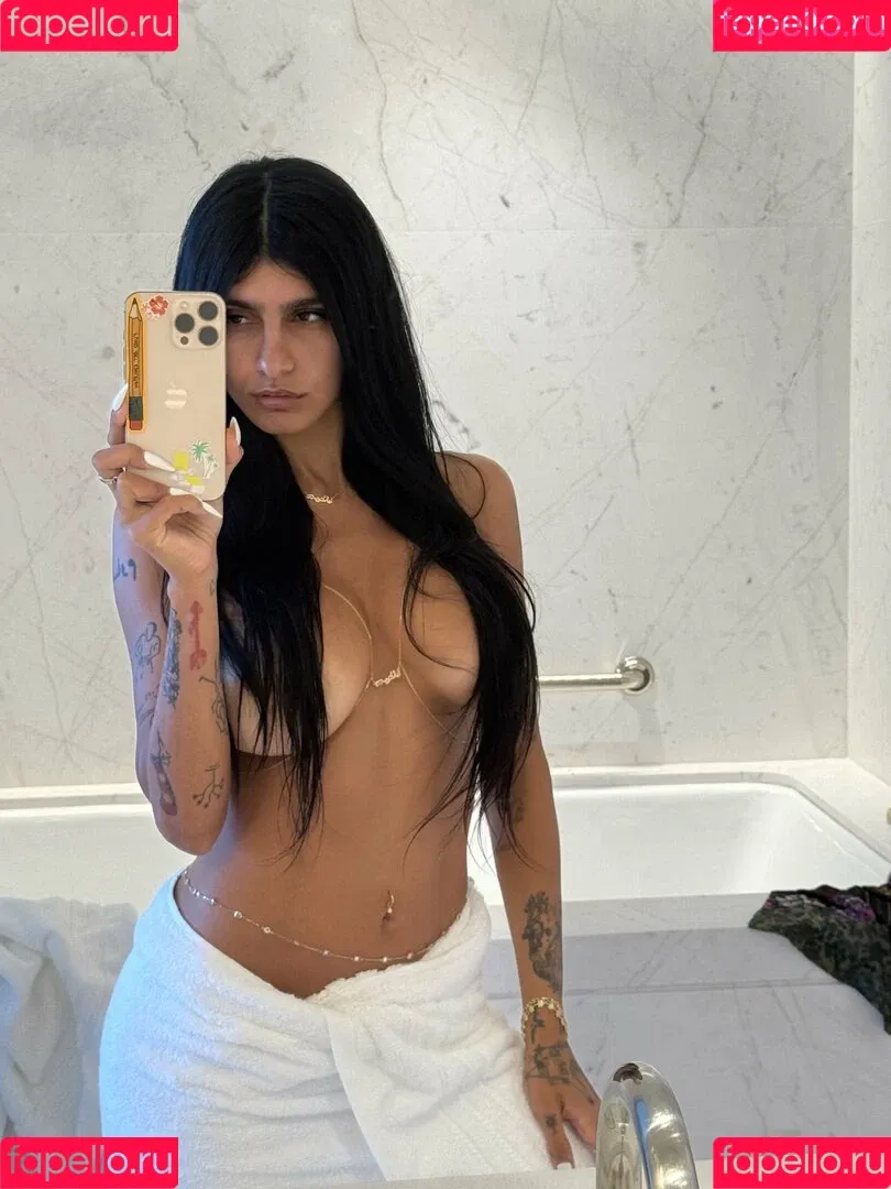 Mia Khalifa / miakhalifa Onlyfans Photo Gallery 