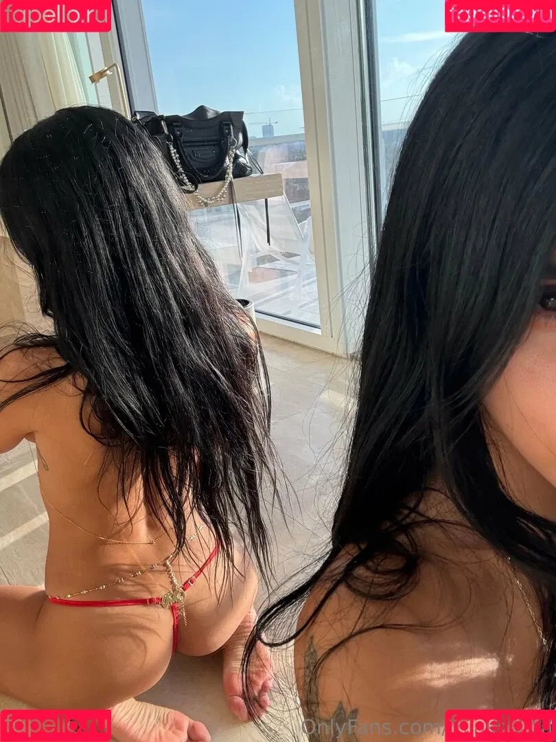 Mia Khalifa / miakhalifa Onlyfans Photo Gallery 