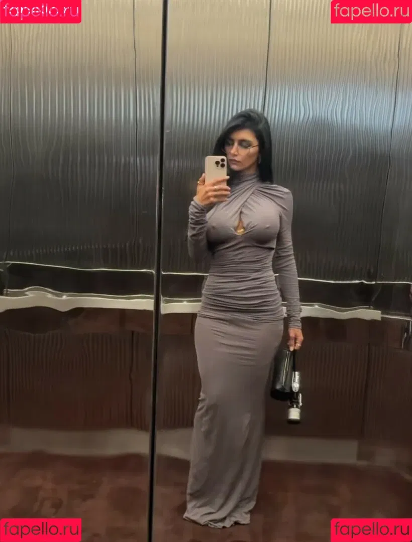 Mia Khalifa / miakhalifa Onlyfans Photo Gallery 