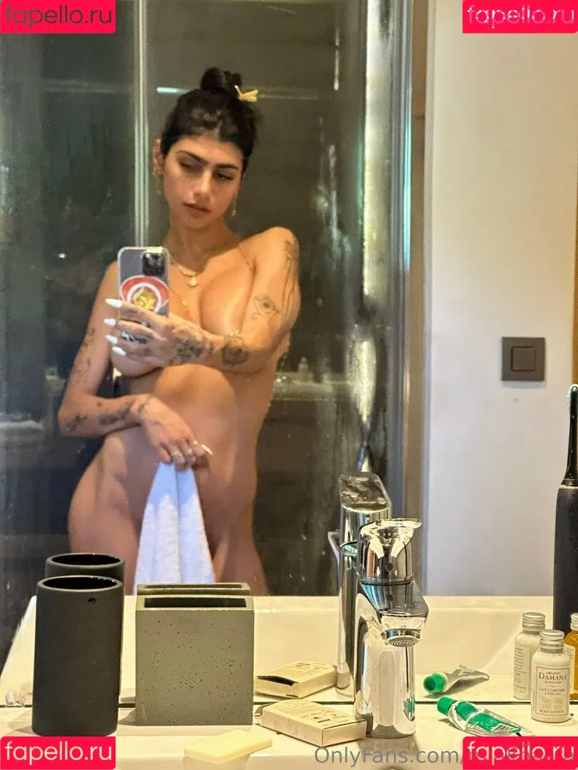 Mia Khalifa / miakhalifa Onlyfans Photo Gallery 