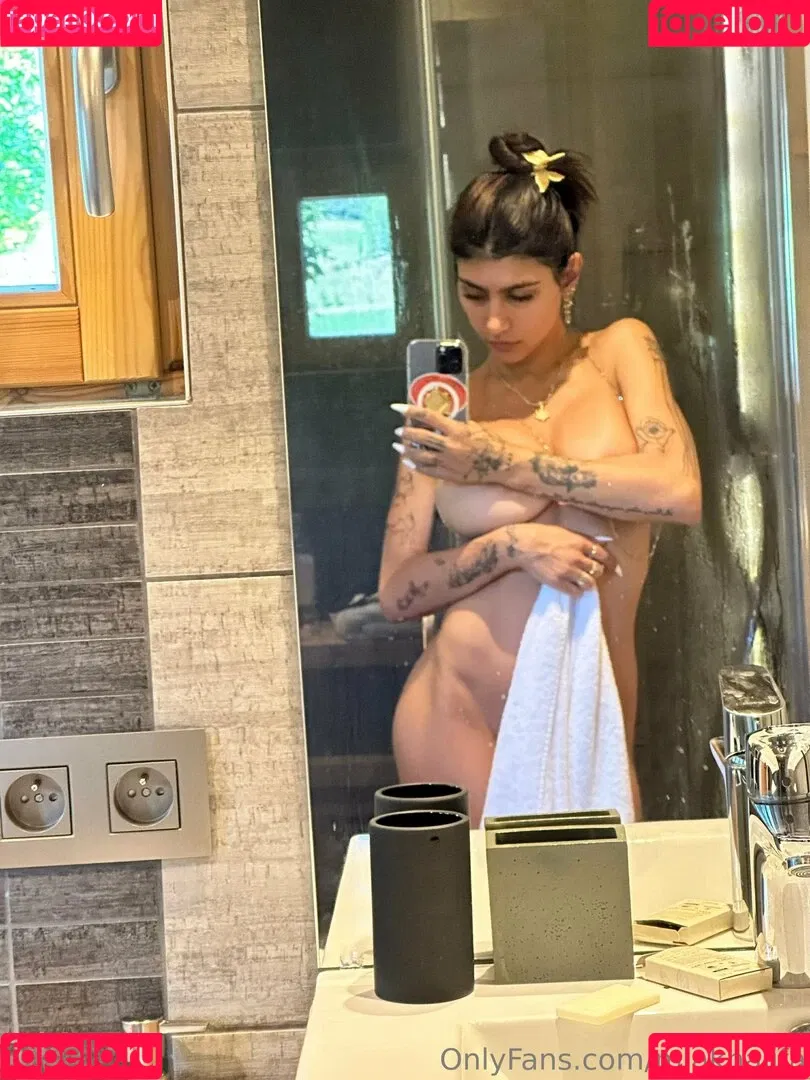 Mia Khalifa / miakhalifa Onlyfans Photo Gallery 