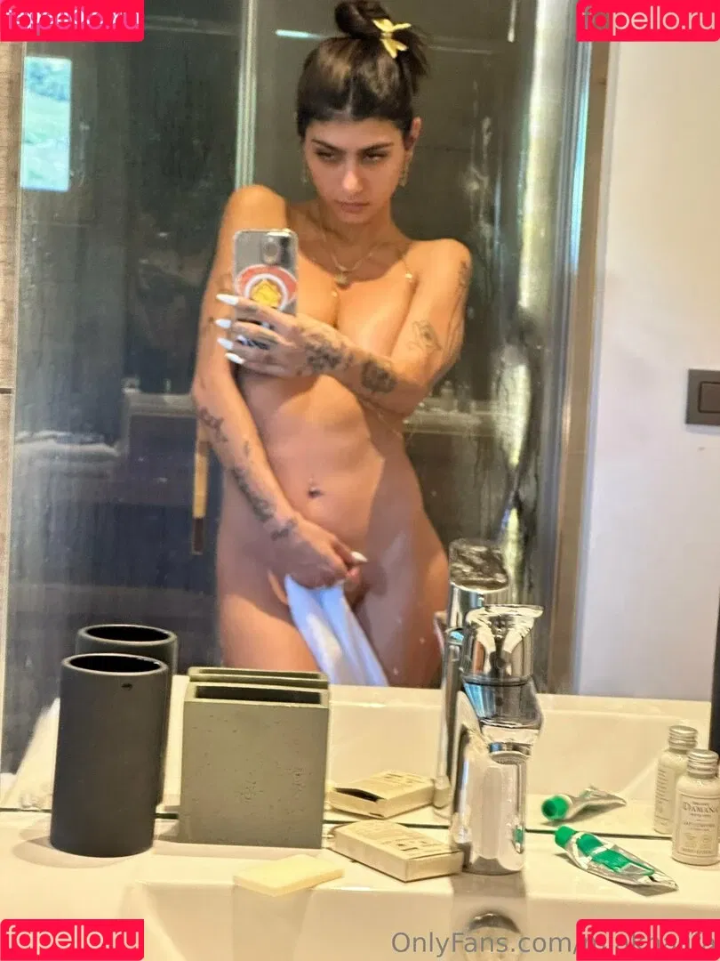 Mia Khalifa / miakhalifa Onlyfans Photo Gallery 