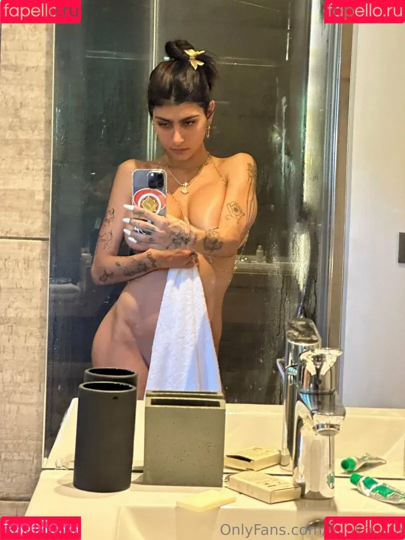 Mia Khalifa / miakhalifa Onlyfans Photo Gallery 