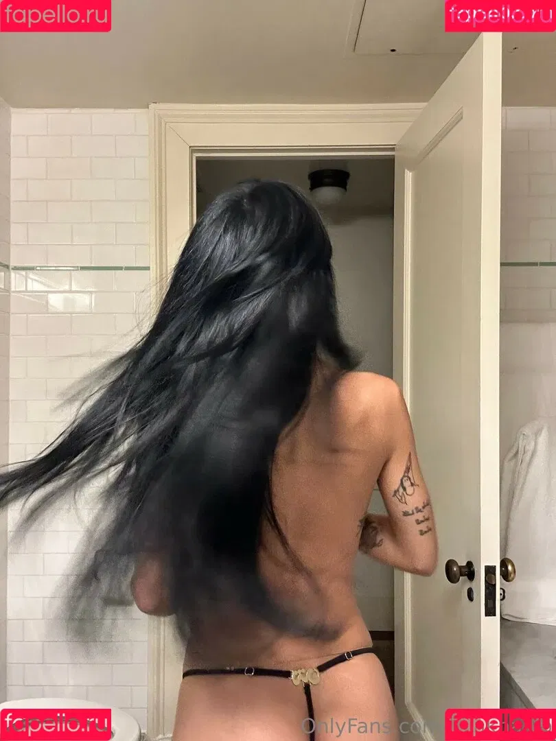 Mia Khalifa / miakhalifa Onlyfans Photo Gallery 