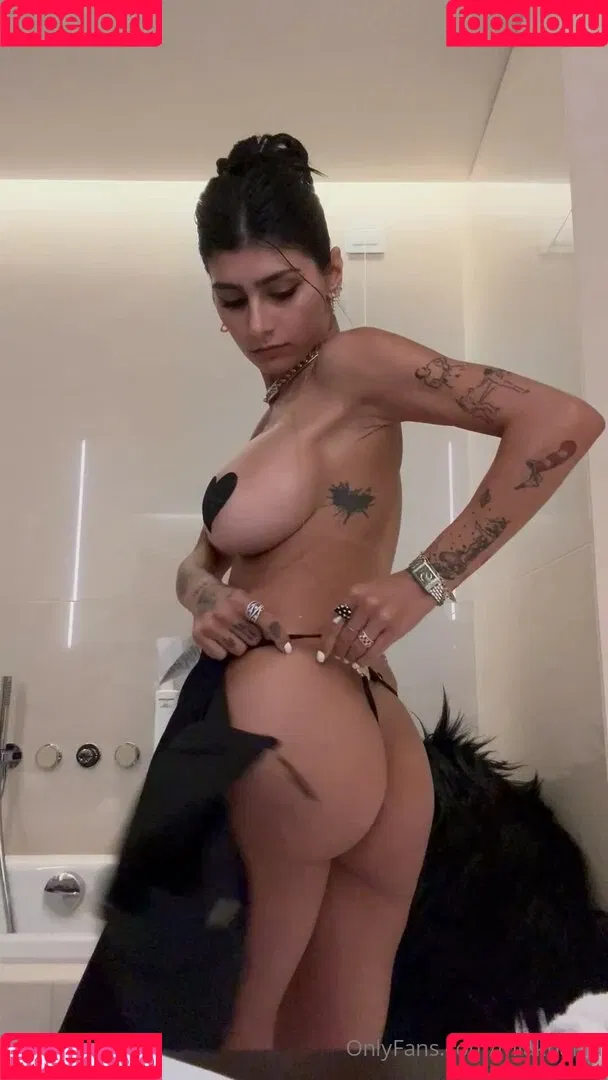 Mia Khalifa / miakhalifa Onlyfans Photo Gallery 