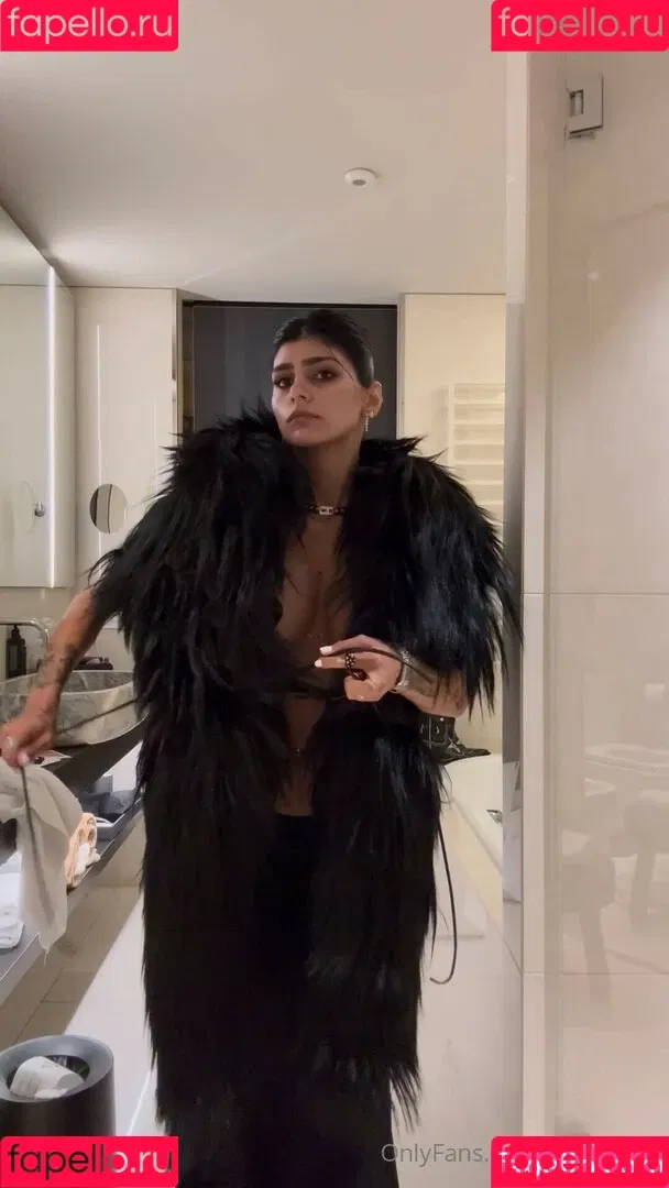 Mia Khalifa / miakhalifa Onlyfans Photo Gallery 