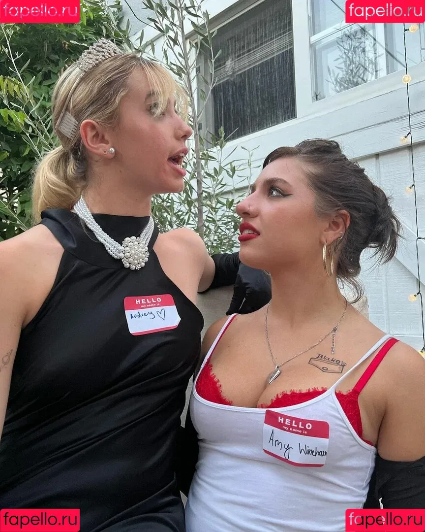 Mackenzie Ziegler / kenzie Onlyfans Photo Gallery 