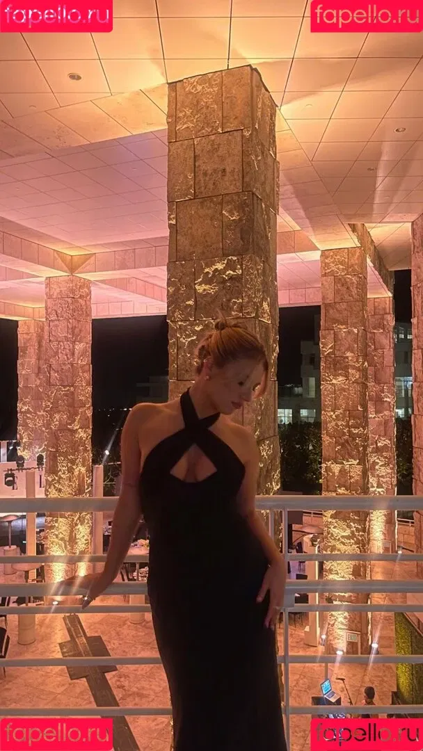 Mackenzie Ziegler / kenzie Onlyfans Photo Gallery 