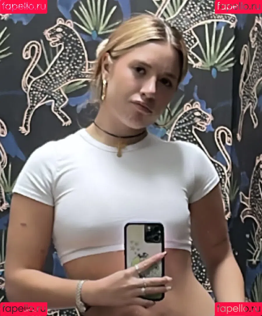 Mackenzie Ziegler / kenzie Onlyfans Photo Gallery 