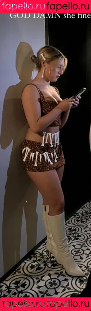 Mackenzie Ziegler / kenzie Onlyfans Photo Gallery 