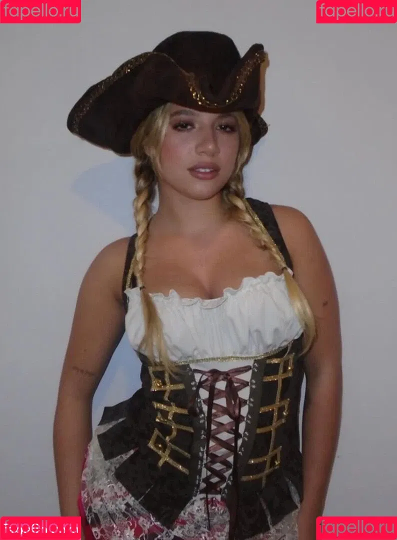 Mackenzie Ziegler / kenzie Onlyfans Photo Gallery 