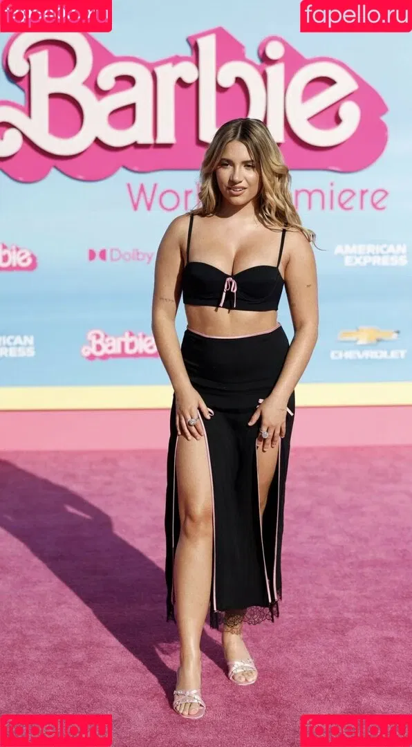 Mackenzie Ziegler / kenzie Onlyfans Photo Gallery 