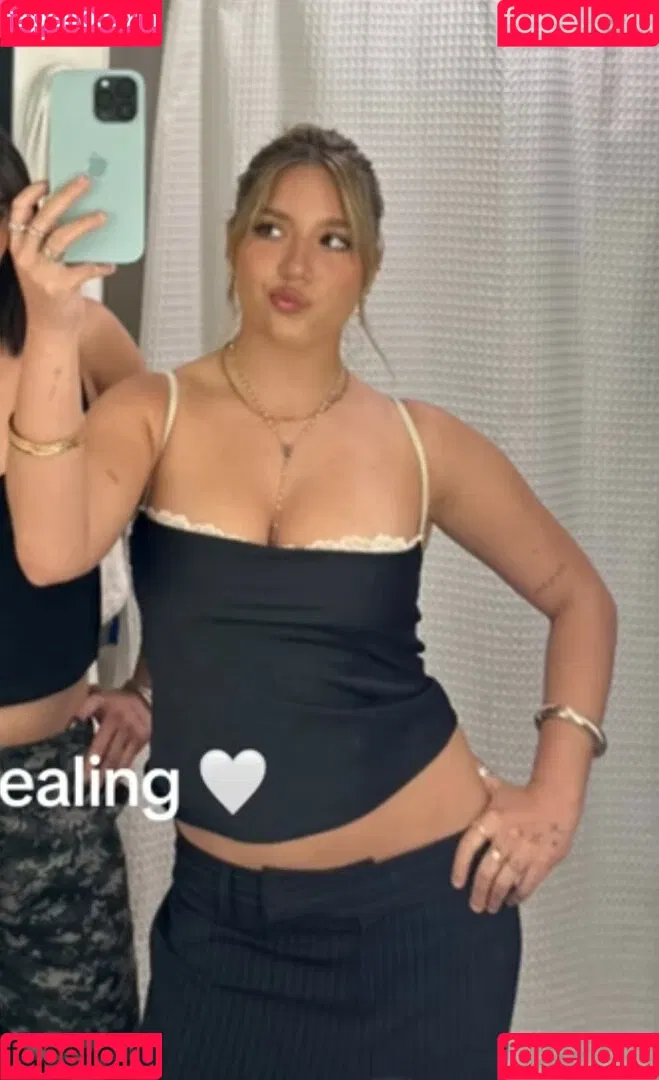 Mackenzie Ziegler / kenzie Onlyfans Photo Gallery 