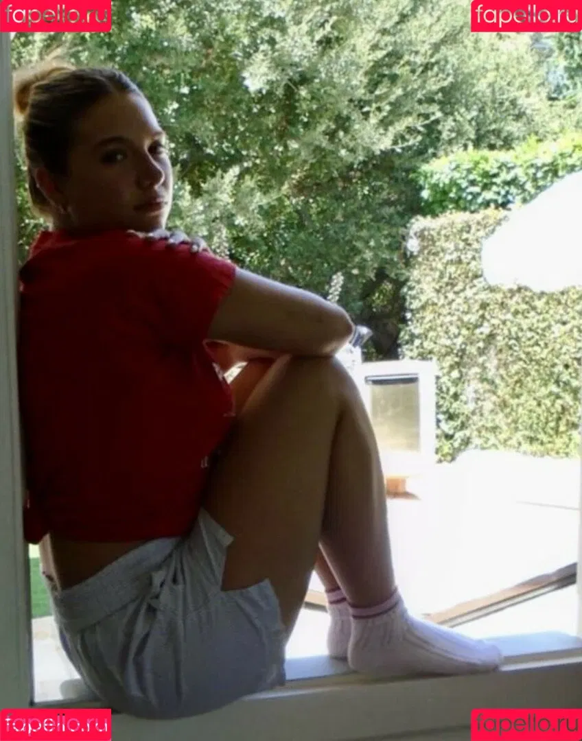 Mackenzie Ziegler / kenzie Onlyfans Photo Gallery 
