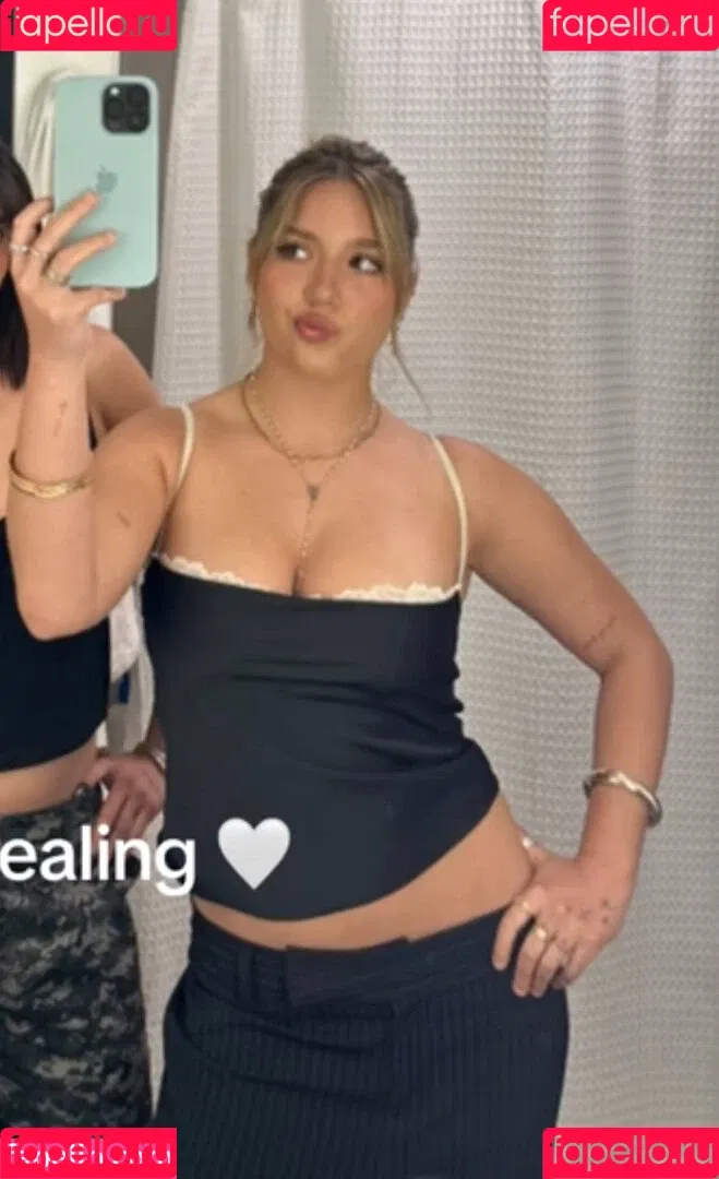Mackenzie Ziegler / kenzie Onlyfans Photo Gallery 