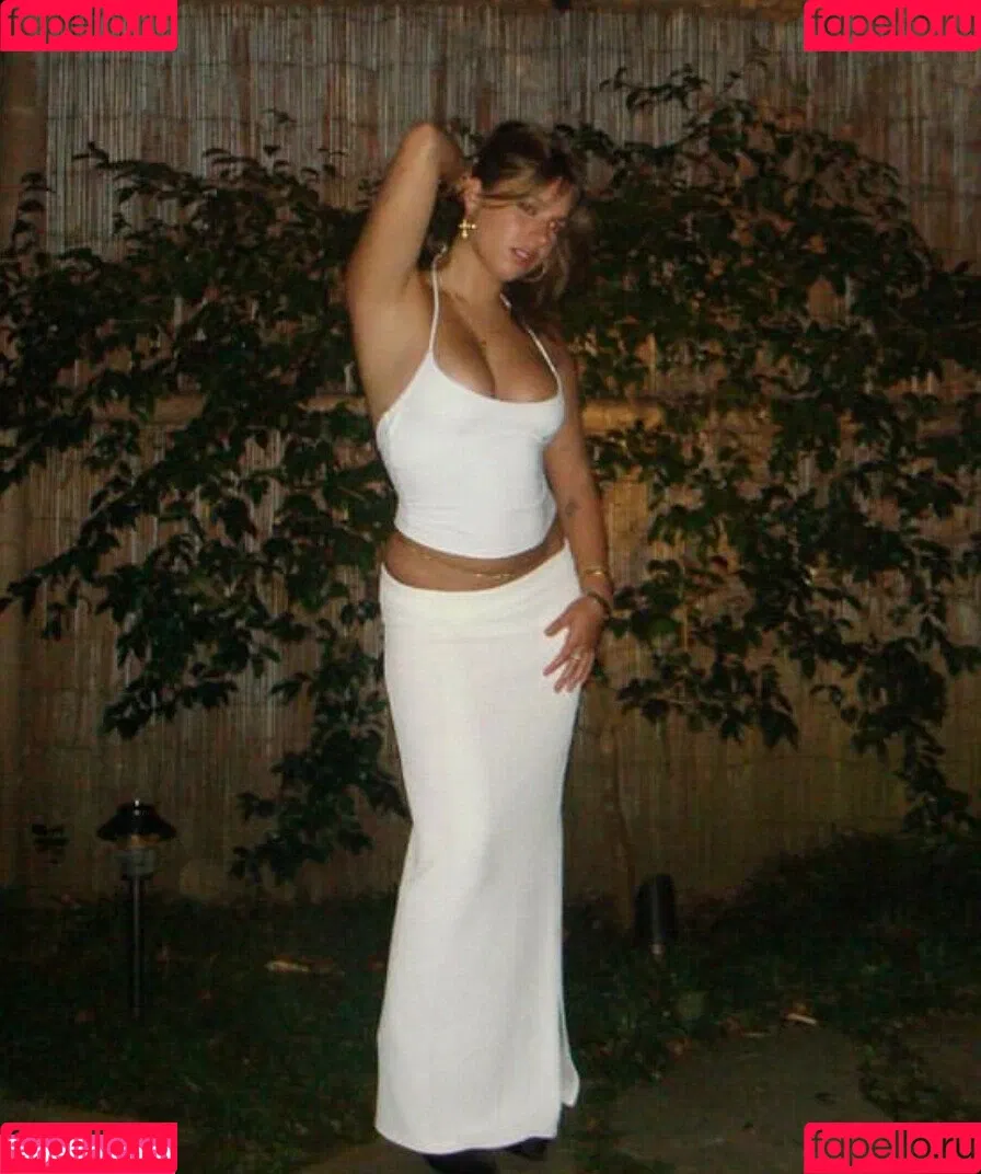 Mackenzie Ziegler / kenzie Onlyfans Photo Gallery 