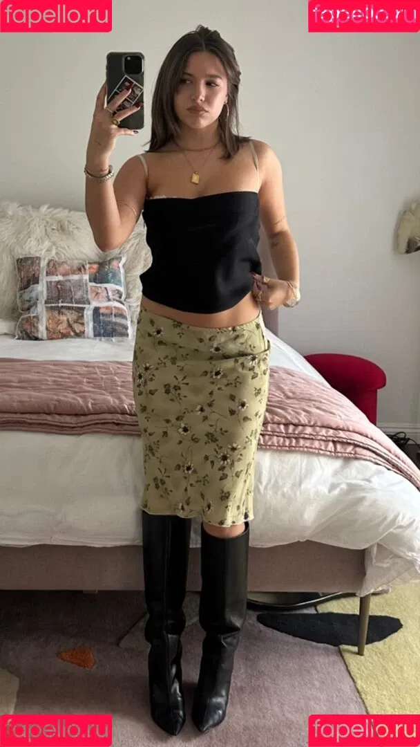 Mackenzie Ziegler / kenzie Onlyfans Photo Gallery 
