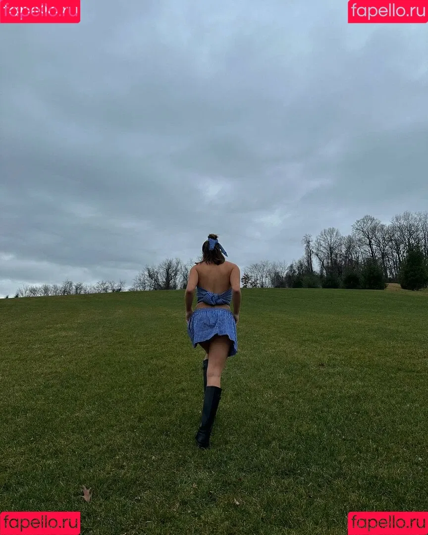 Mackenzie Ziegler / kenzie Onlyfans Photo Gallery 