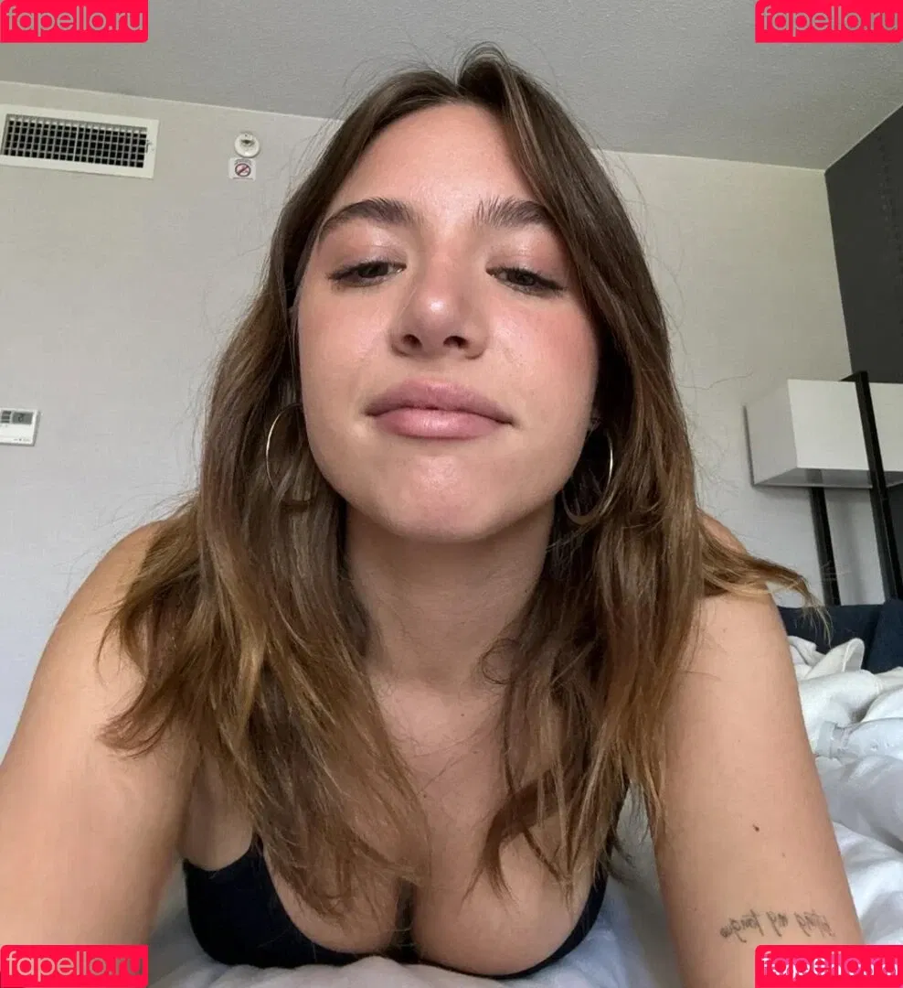 Mackenzie Ziegler / kenzie Onlyfans Photo Gallery 