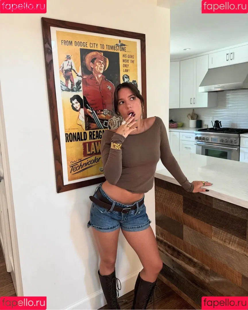 Mackenzie Ziegler / kenzie Onlyfans Photo Gallery 