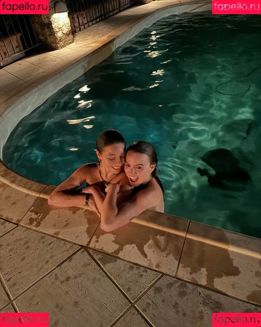 Mackenzie Ziegler / kenzie Onlyfans Photo Gallery 