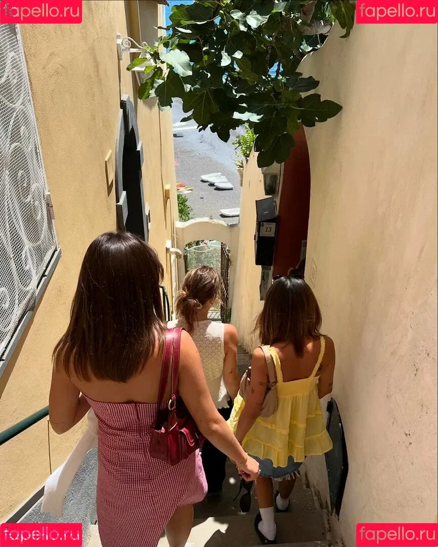 Mackenzie Ziegler / kenzie Onlyfans Photo Gallery 