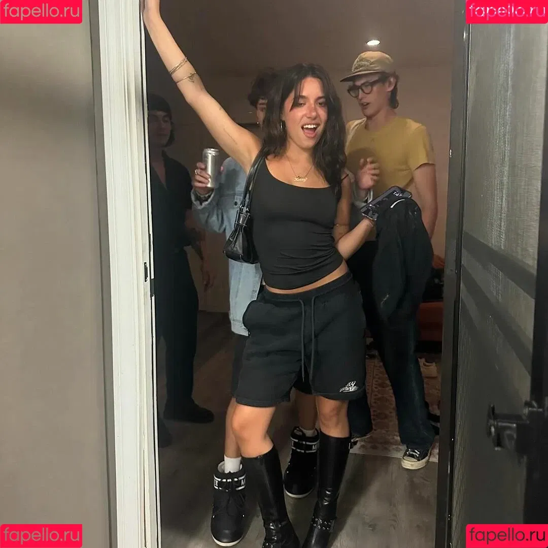Mackenzie Ziegler / kenzie Onlyfans Photo Gallery 