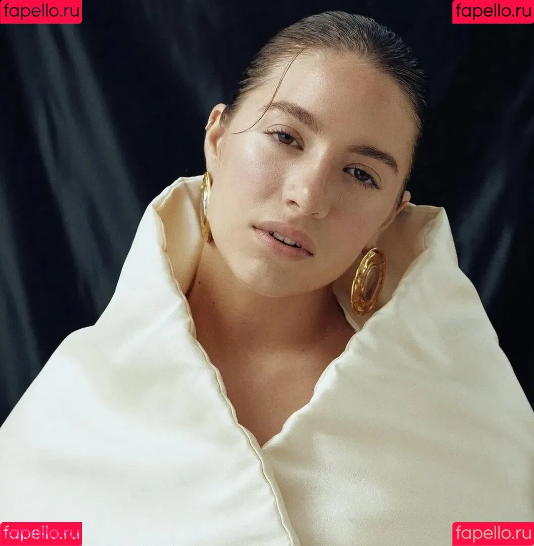 Mackenzie Ziegler / kenzie Onlyfans Photo Gallery 
