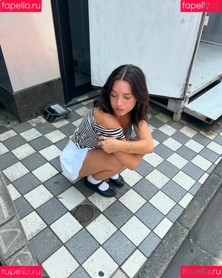 Mackenzie Ziegler / kenzie Onlyfans Photo Gallery 