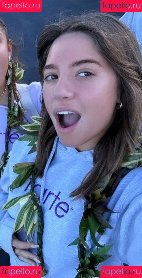 Mackenzie Ziegler / kenzie Onlyfans Photo Gallery 