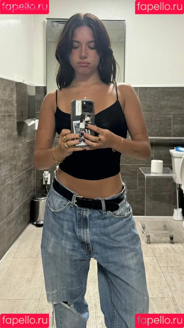 Mackenzie Ziegler / kenzie Onlyfans Photo Gallery 