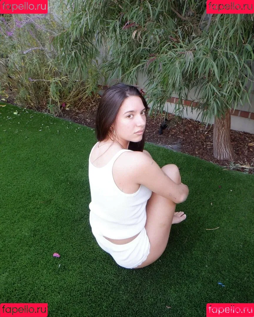 Mackenzie Ziegler / kenzie Onlyfans Photo Gallery 