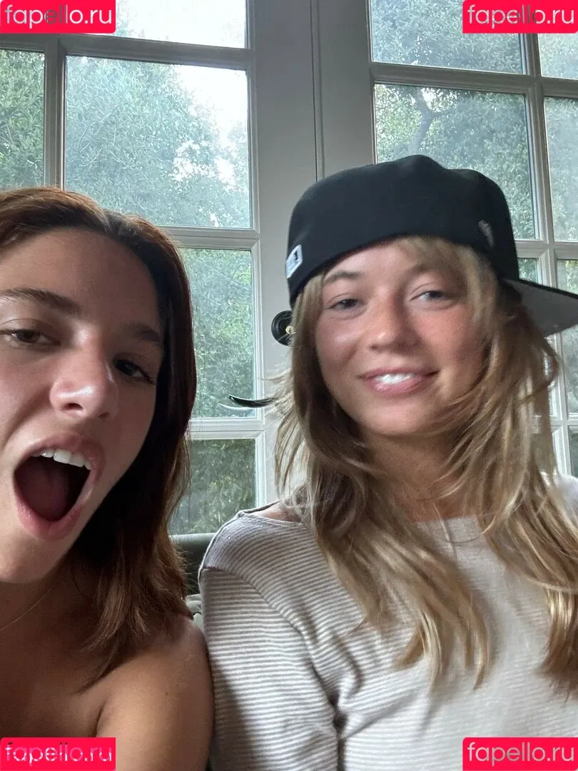 Mackenzie Ziegler / kenzie Onlyfans Photo Gallery 