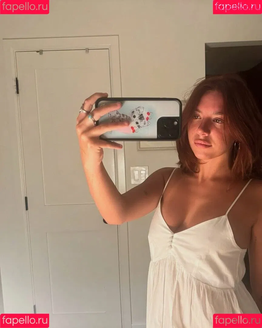 Mackenzie Ziegler / kenzie Onlyfans Photo Gallery 