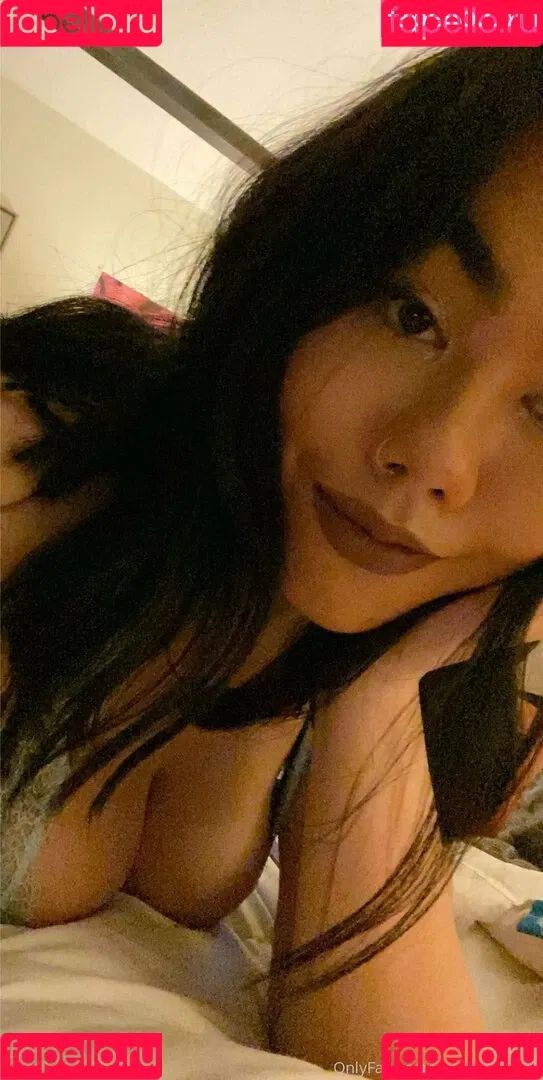 Sexyredinbed / throwanitback Onlyfans Photo Gallery 