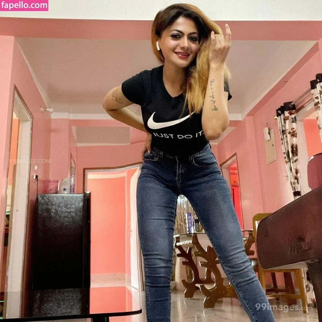 Suhaani Laskar Onlyfans Photo Gallery 