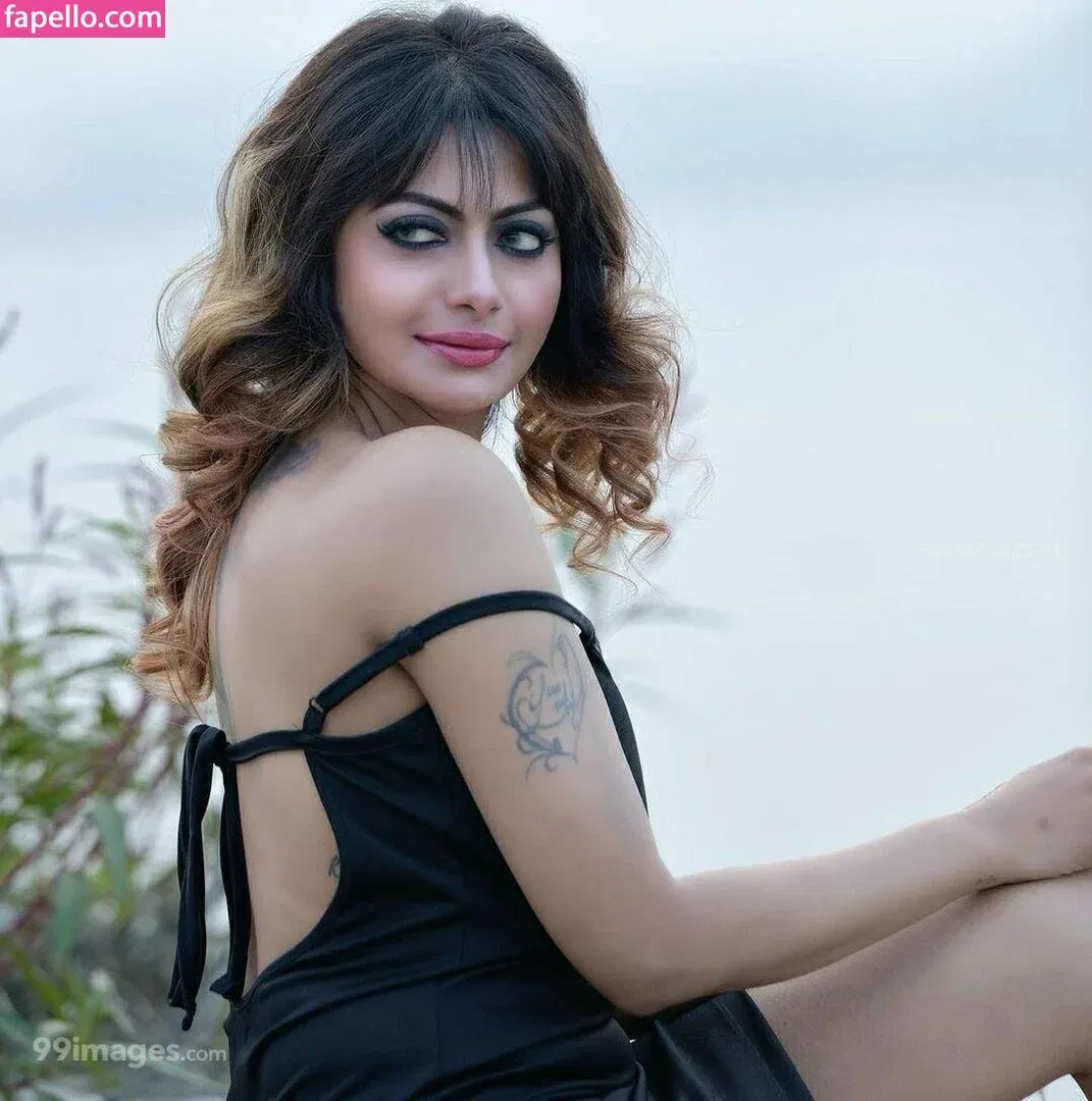 Suhaani Laskar Onlyfans Photo Gallery 