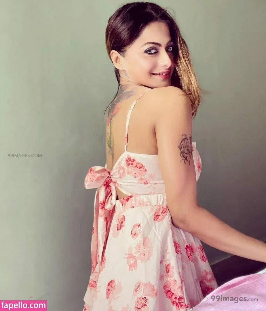 Suhaani Laskar Onlyfans Photo Gallery 