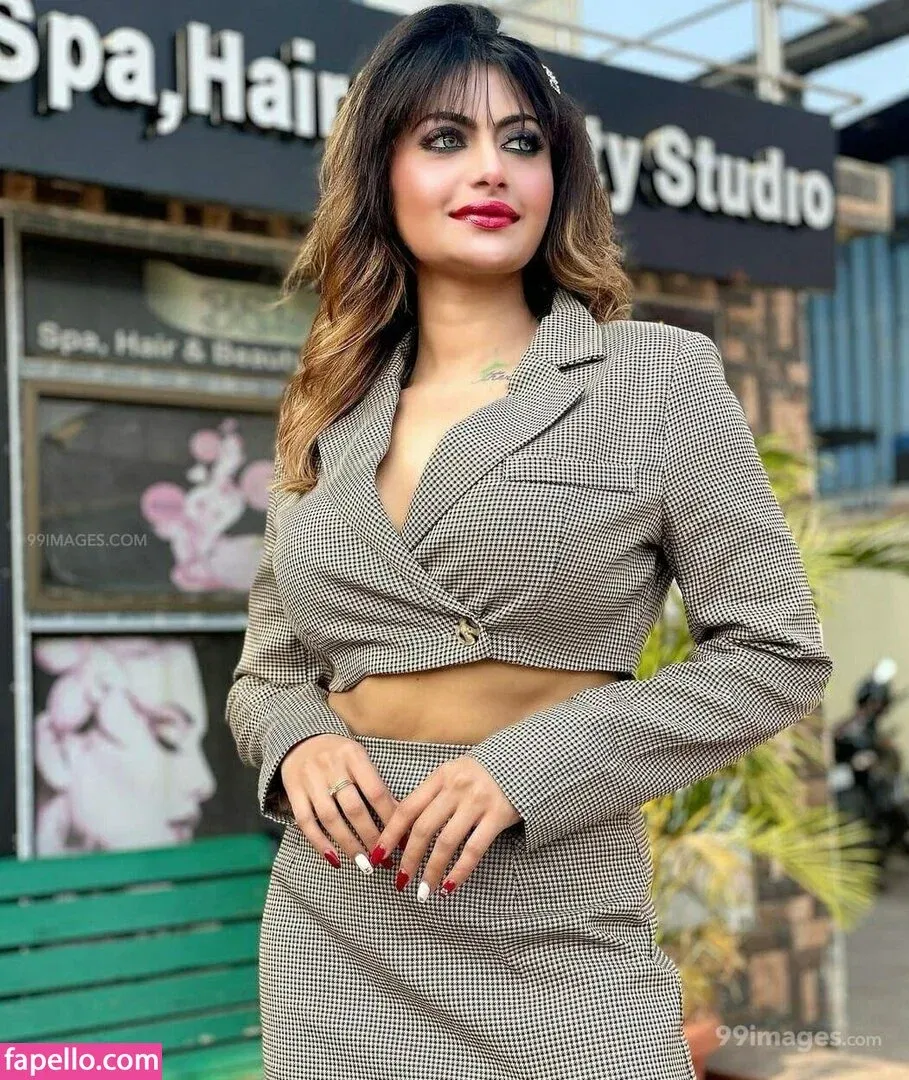 Suhaani Laskar Onlyfans Photo Gallery 