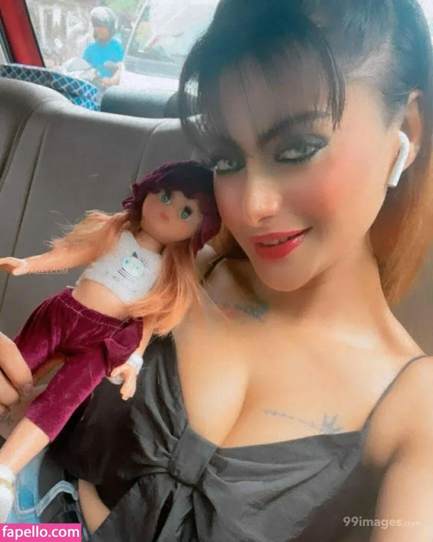 Suhaani Laskar Onlyfans Photo Gallery 