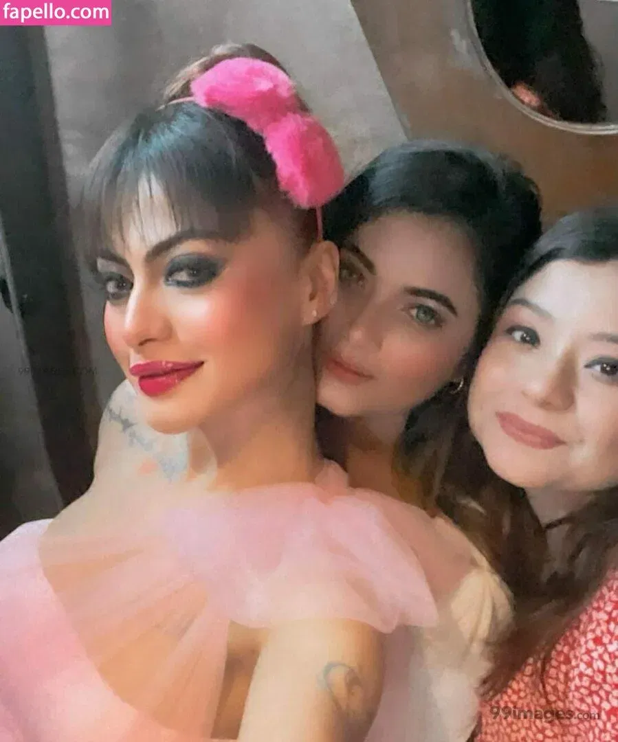 Suhaani Laskar Onlyfans Photo Gallery 