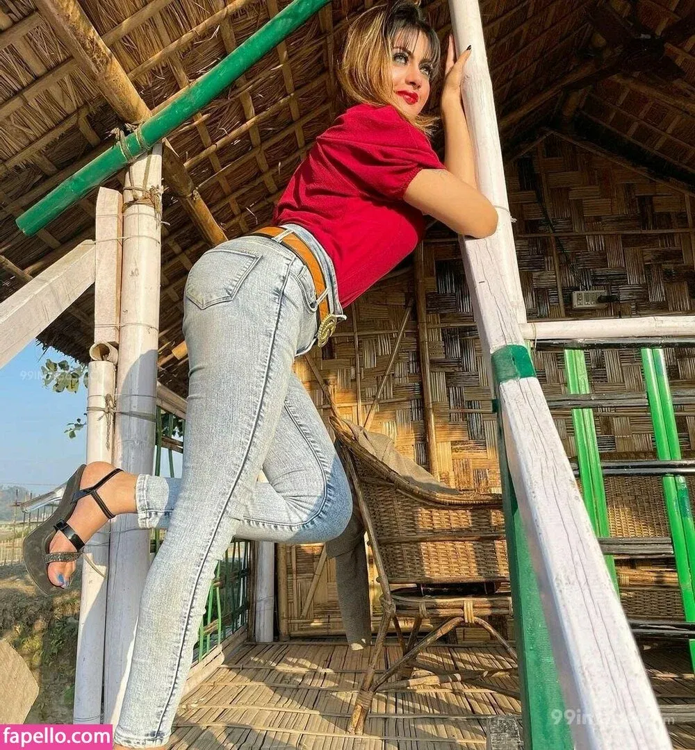 Suhaani Laskar Onlyfans Photo Gallery 