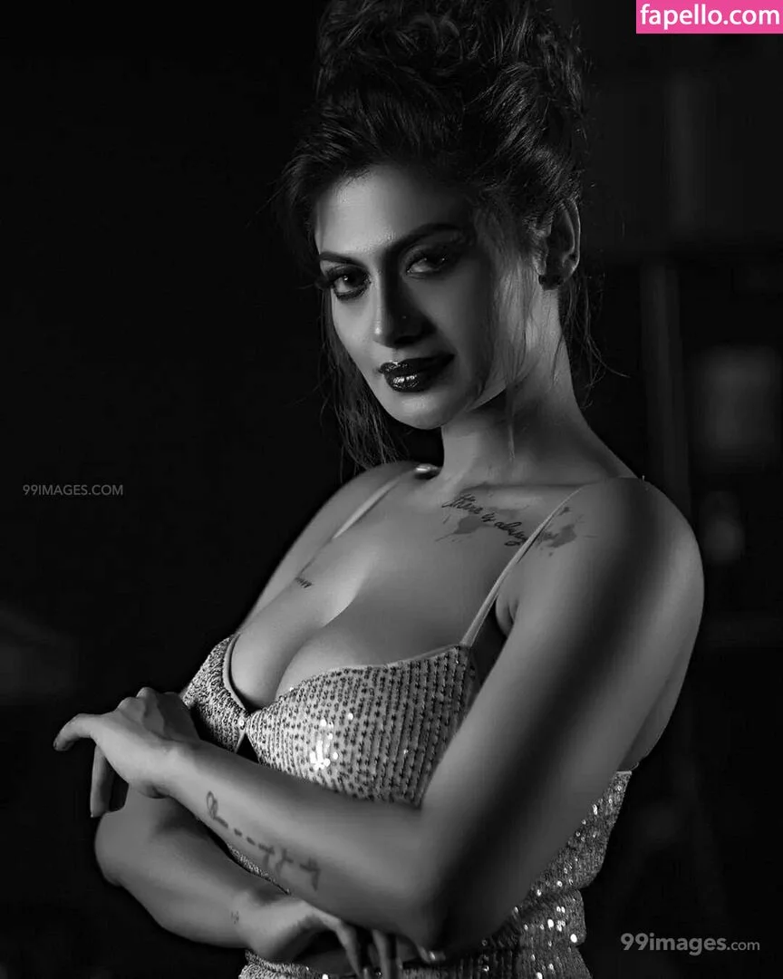 Suhaani Laskar Onlyfans Photo Gallery 