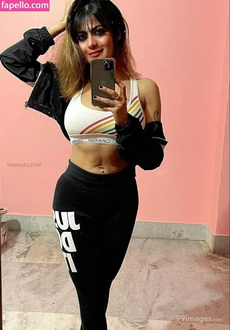 Suhaani Laskar Onlyfans Photo Gallery 