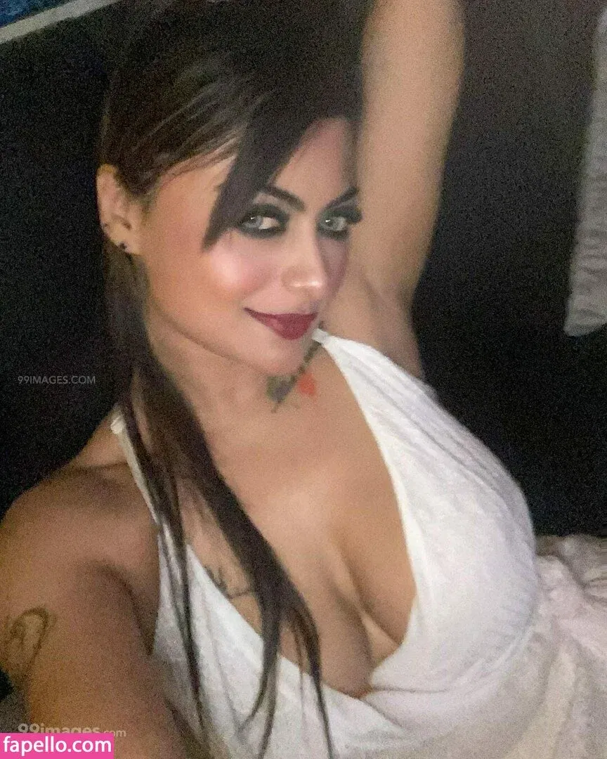 Suhaani Laskar Onlyfans Photo Gallery 