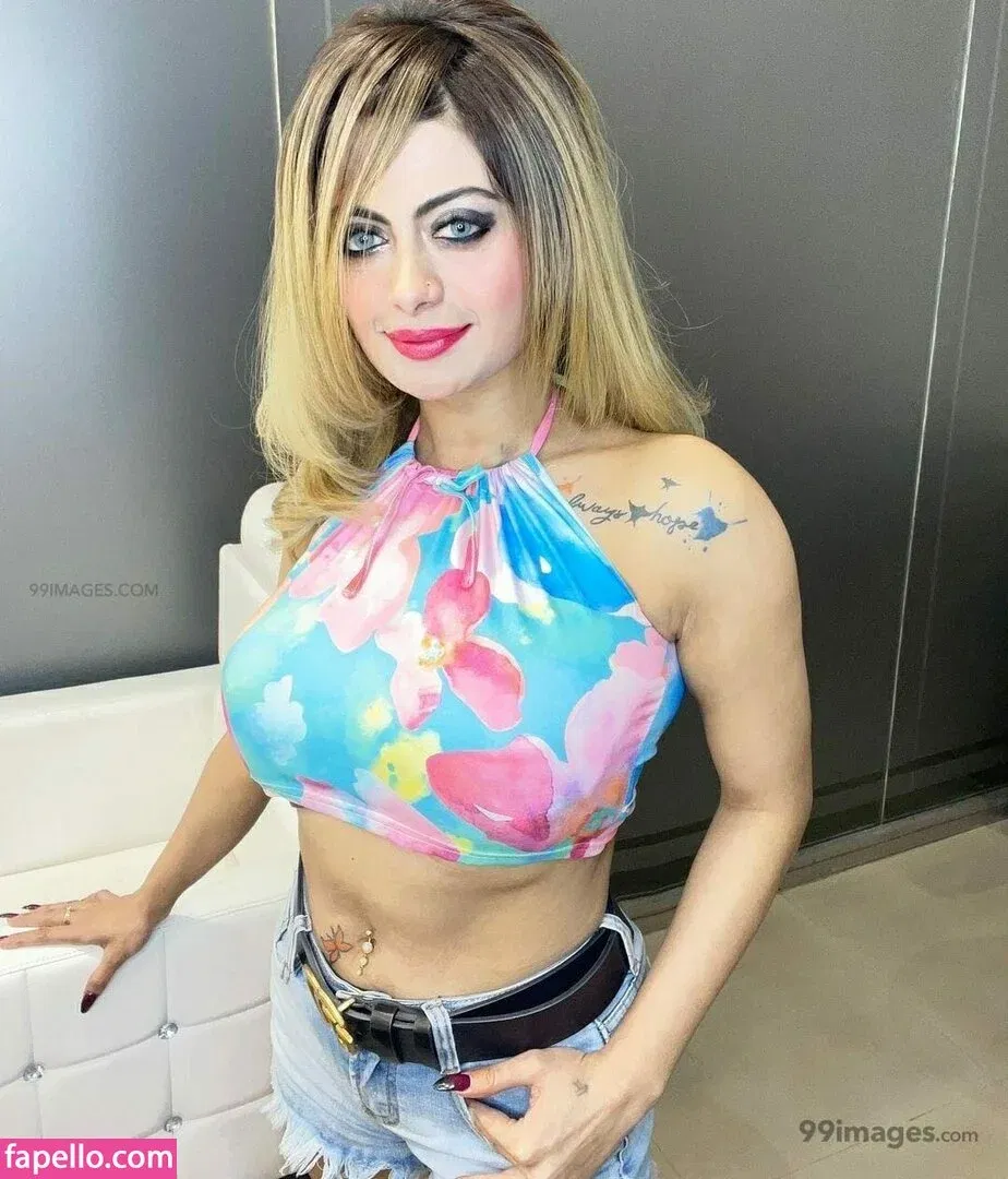 Suhaani Laskar Onlyfans Photo Gallery 