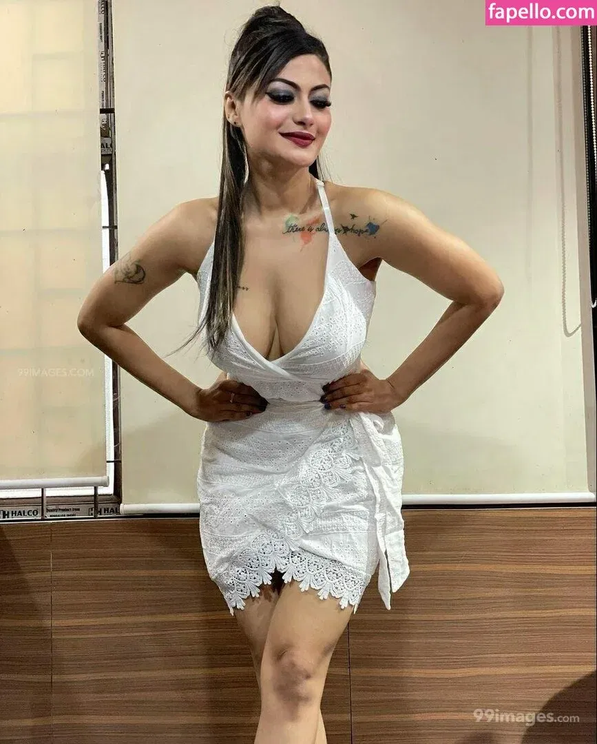 Suhaani Laskar Onlyfans Photo Gallery 